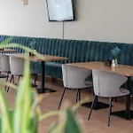 Amicus Hotel